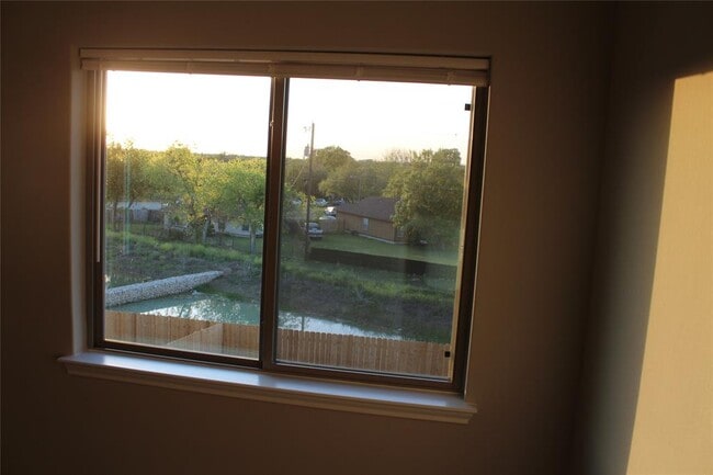 Building Photo - 1220 Garland Rd