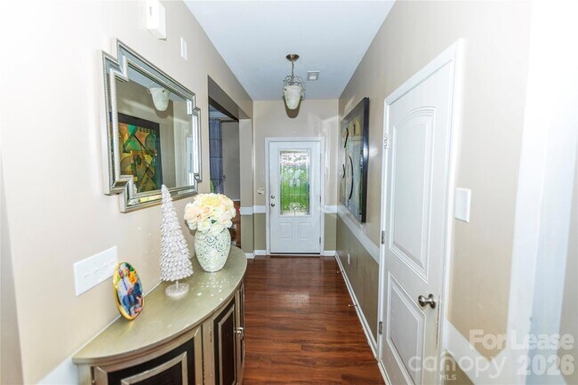 Building Photo - 2922 Deep Cove Dr NW