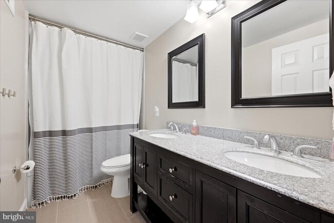 Building Photo - 911 Riva Ridge Dr