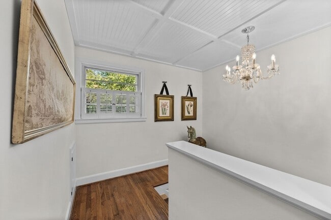 Building Photo - 201 Brookfield Ave