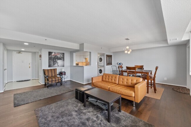 Building Photo - 3713 S George Mason Dr