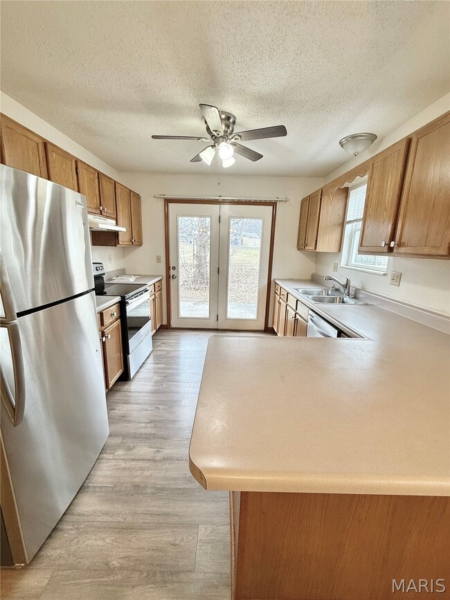 Building Photo - 455 S 6th St