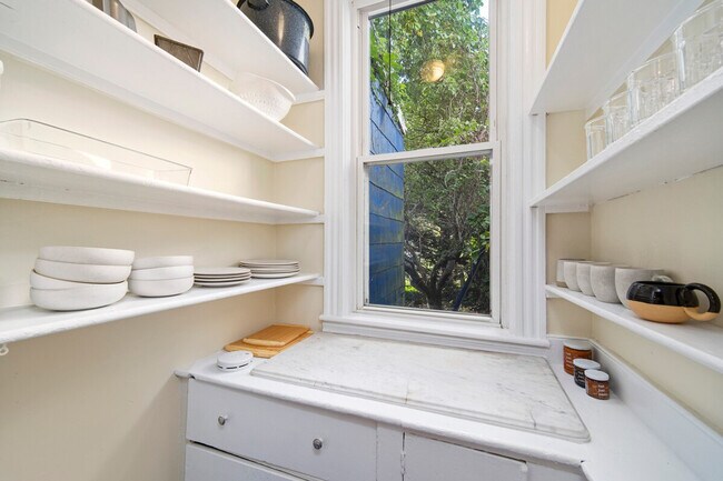 Building Photo - 53 Prescott St