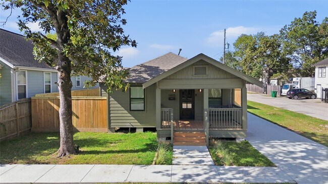 Building Photo - 1415 Tabor St