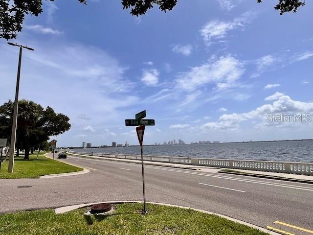 Building Photo - 4015 Bayshore Blvd