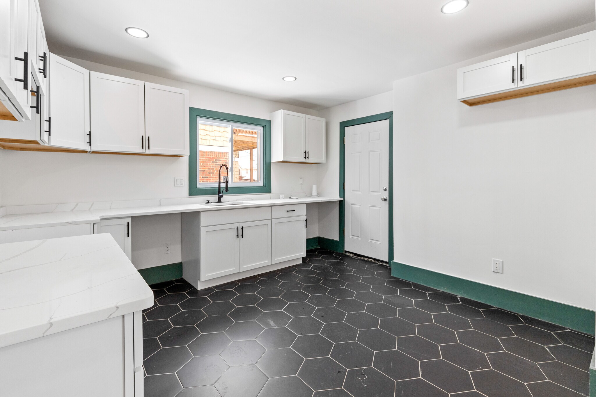 Building Photo - 4767 Sturtevant St