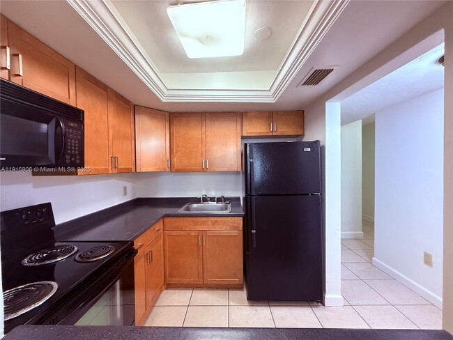 Primary Photo - 13920 Lake Placid Ct