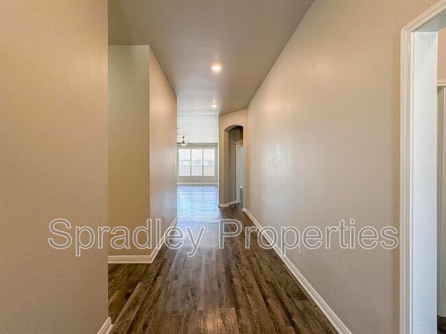 Building Photo - 1131 Kiskadee Branch Dr
