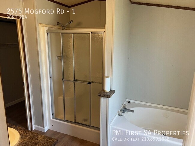 Building Photo - 2575 Mogford Rd