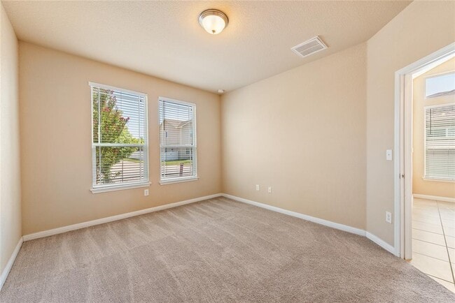 Building Photo - 413 Cane River Rd