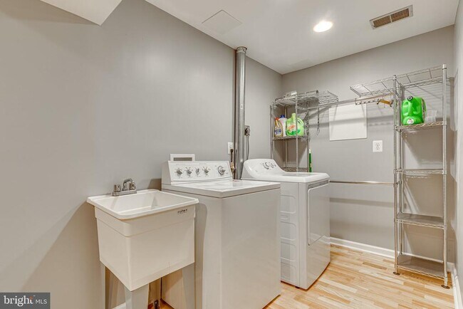 Building Photo - 4406 Churchman Ct