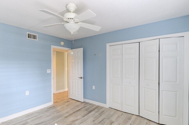 Building Photo - CLOSE DOWNTOWN PUNTA GORDA. GROUND FLOOR U...