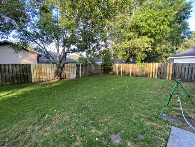 Building Photo - 1603 Hendry Ave