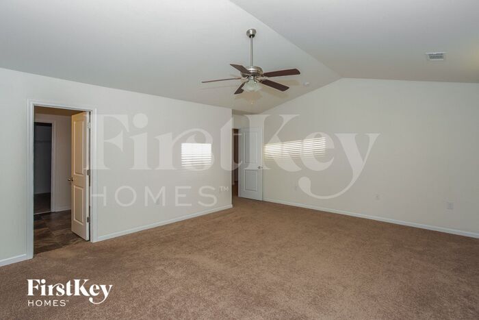 Building Photo - 3282 Runneymede Street SW