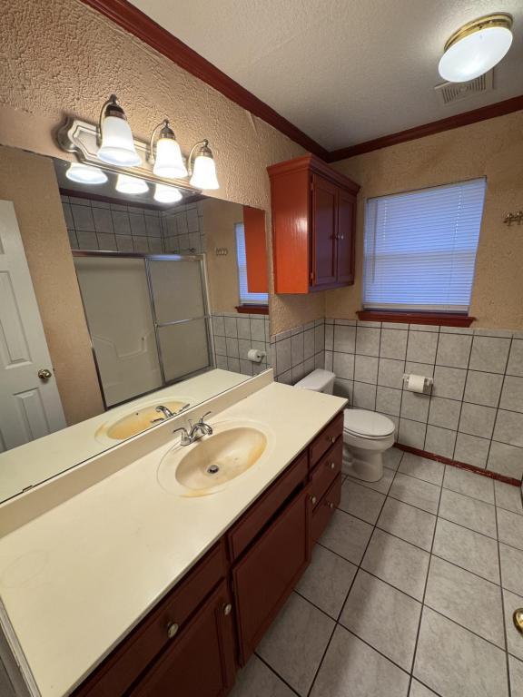 Building Photo - 2504 Tanglewood Ct