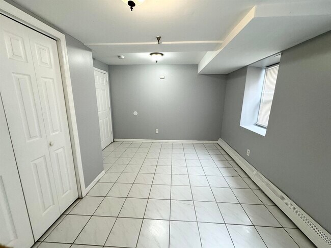 Building Photo - 321 64th St