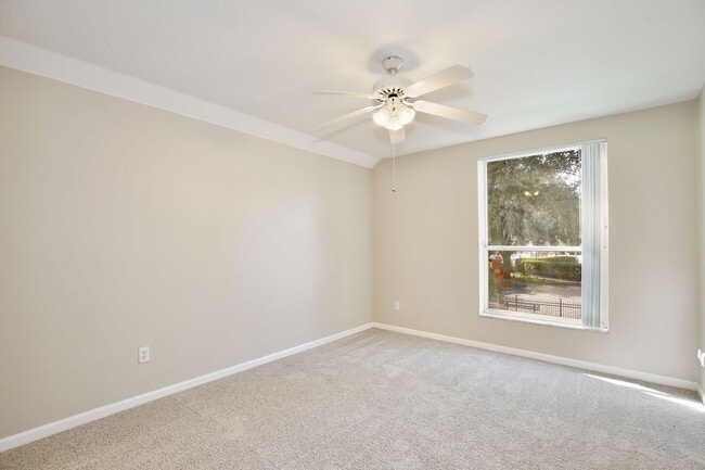 Building Photo - 15601 Bay Vista Dr