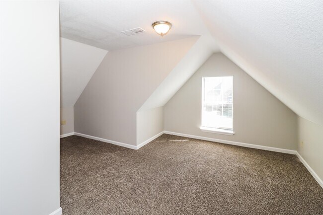 Building Photo - 8112 Country Mill Cove