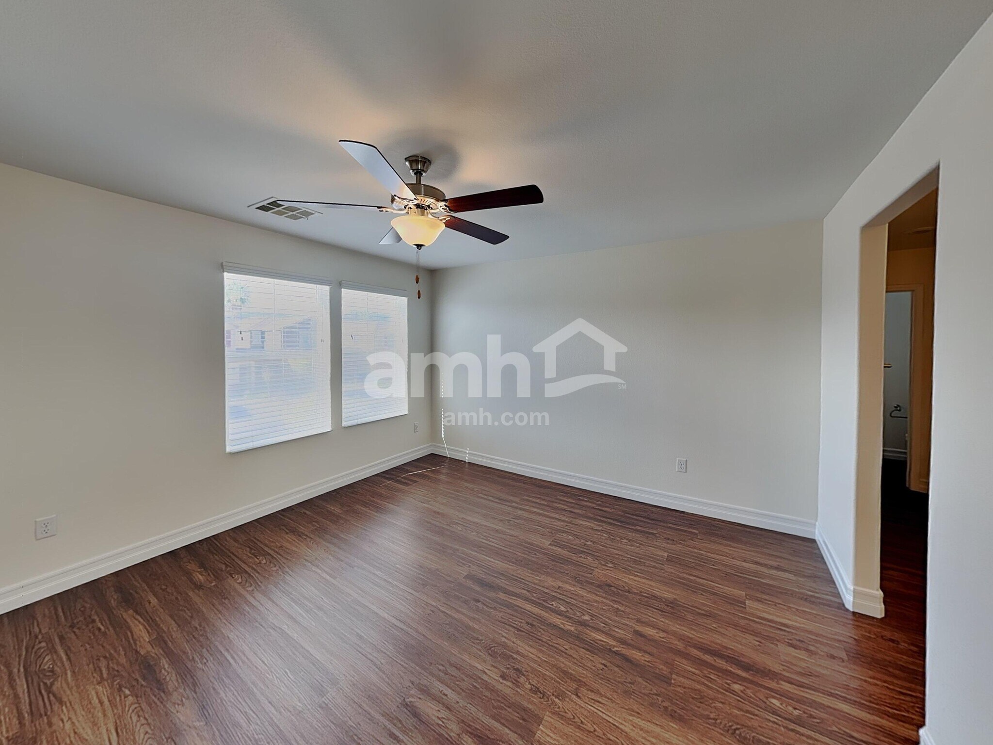 Building Photo - 5824 Petronius St