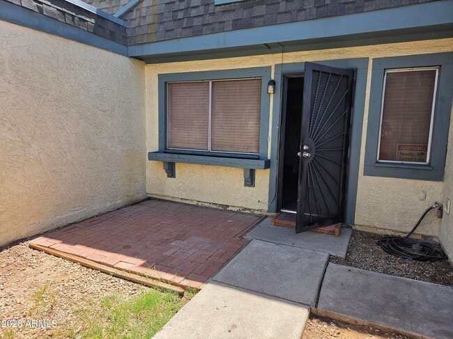 Building Photo - 3213 W Royal Palm Rd