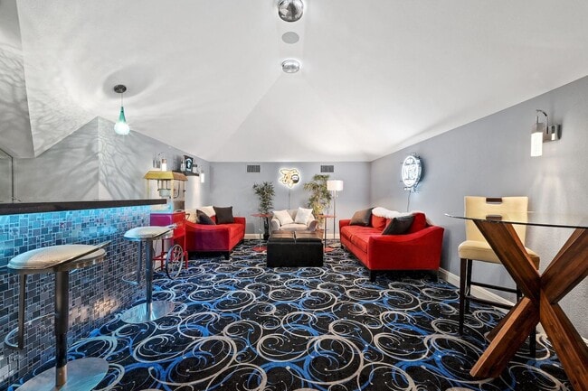 Building Photo - Fully Furnished Modern Home in Rocky Creek!