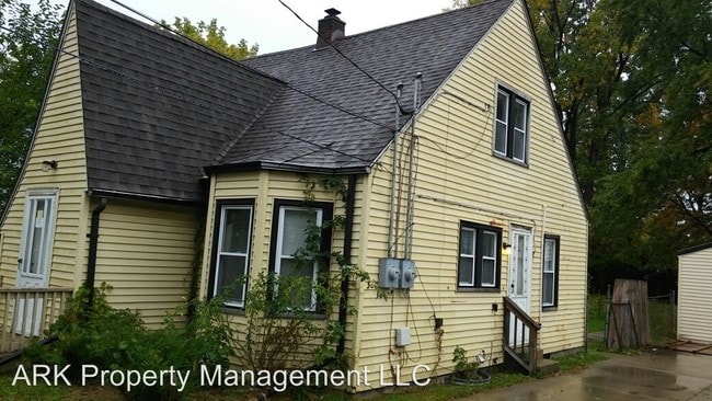 Building Photo - 4273 Kendall Rd