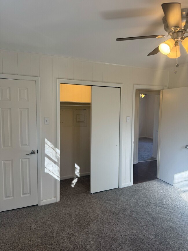 Building Photo - 6119 Jeanne Dr