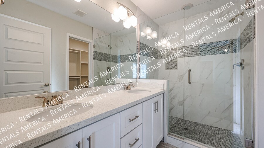 Building Photo - 3113 N 28th St