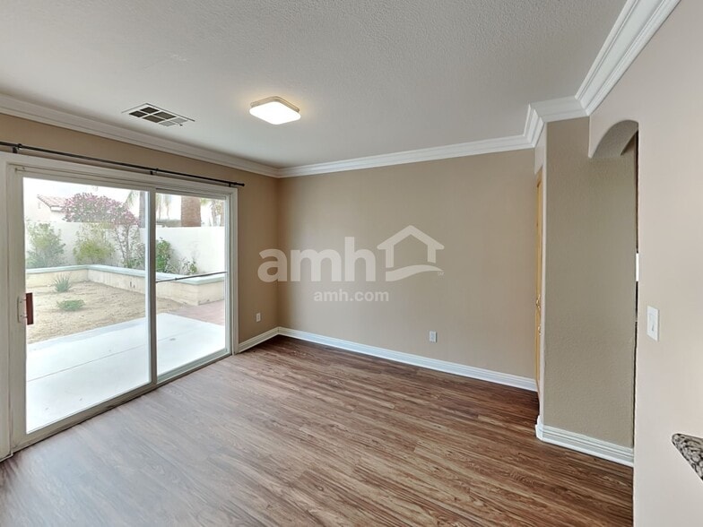 Building Photo - 9740 Powell Plateau Ct