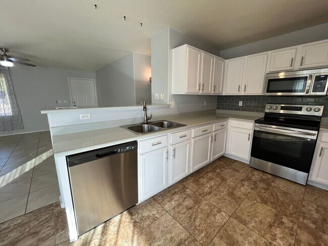 Building Photo - COMING SOON! Gorgeous 3 Bed 2 Bath in Buck...