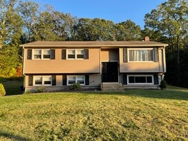 Building Photo - 20 Oxbow Dr