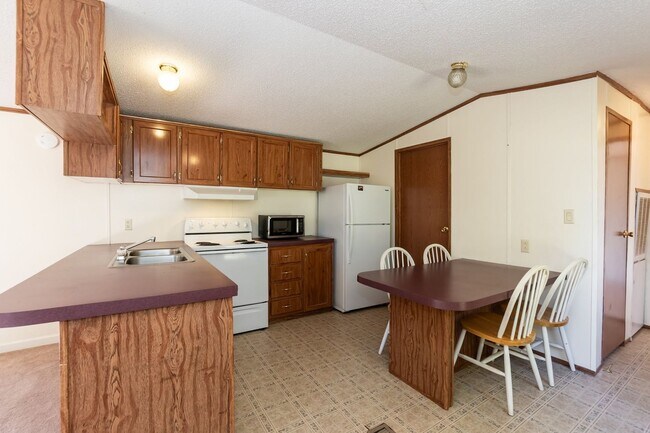 Building Photo - 130 Brodie Privette Rd