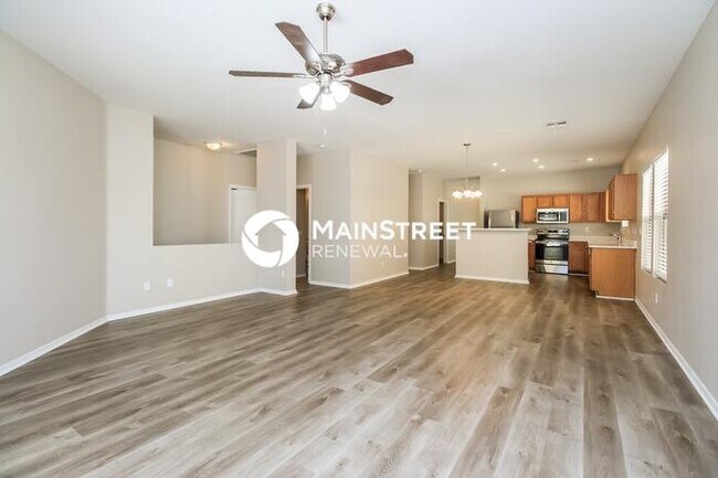 Building Photo - 4 Bedroom Pet-Friendly Home in MESA, AZ with Main Street Renewal