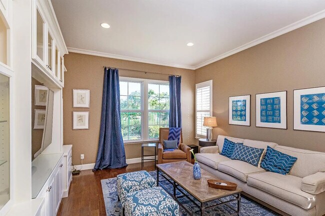 Building Photo - 2490 Muirfield Way