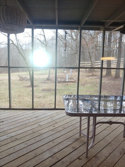 Building Photo - 1444 Simmons St