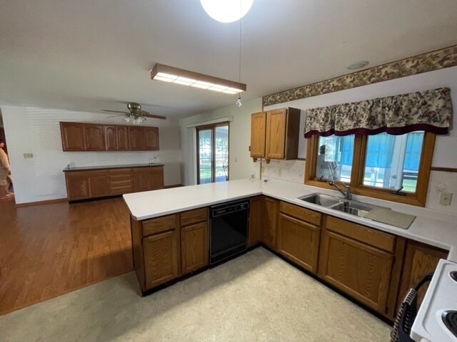 Building Photo - 9619 Manitou Park Dr