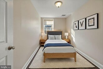 Building Photo - 443 Fairmount Ave