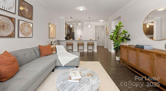 Building Photo - 10624 Parrish St