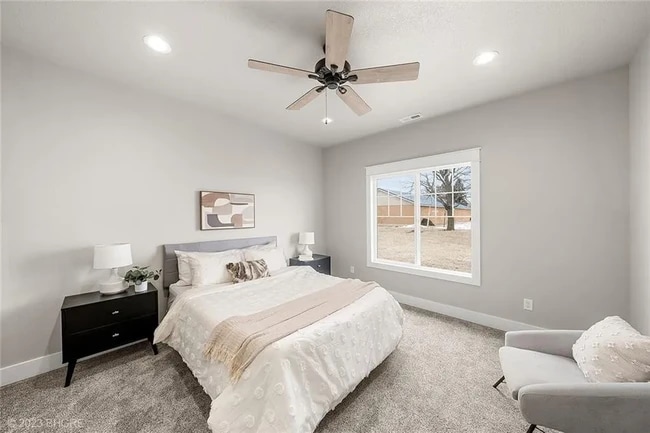 Building Photo - 1102 28th St