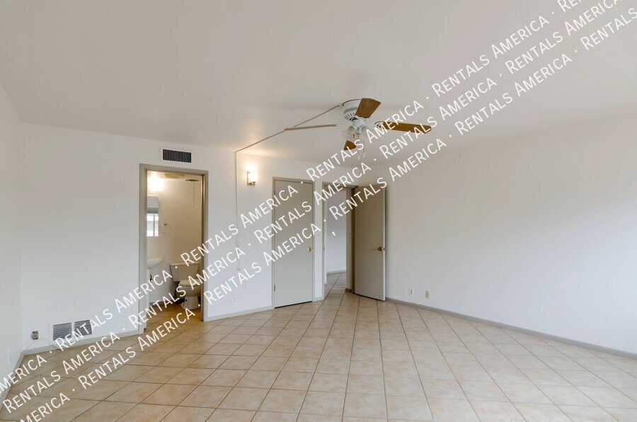 Building Photo - 5821 E North St