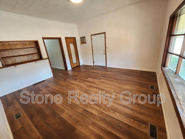 Building Photo - 2006 Wabash Ave