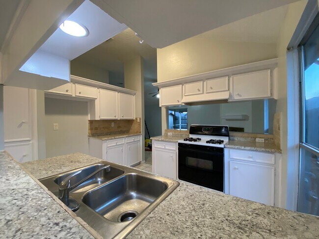 Building Photo - 20074 S Navaho Trail