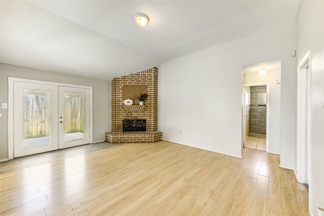 Building Photo - 5207 Beaverhill Dr