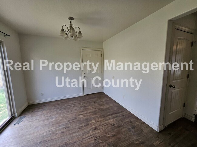 Building Photo - Spanish Fork House