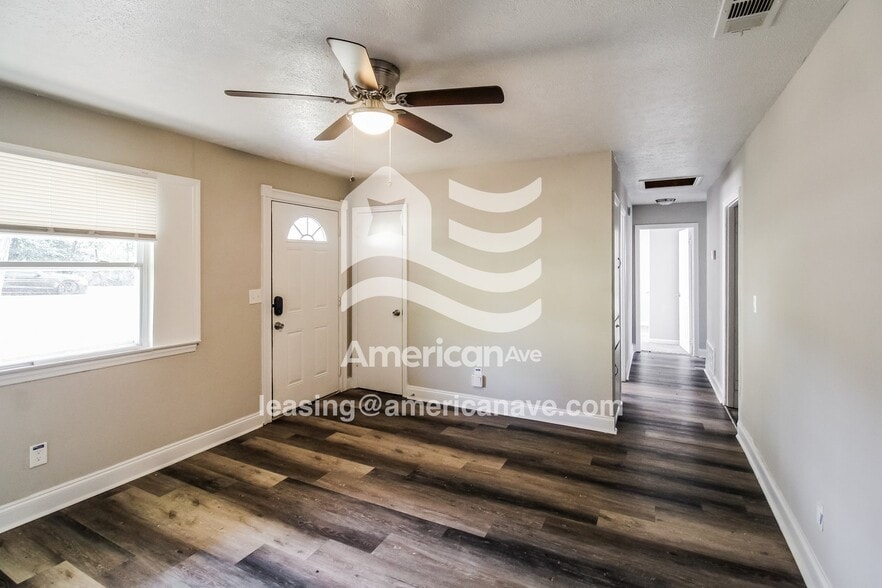 Building Photo - 847 Mcpherson Dr