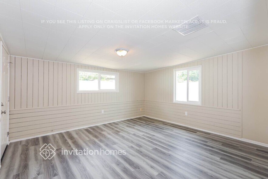 Building Photo - 8943 Conway Dr