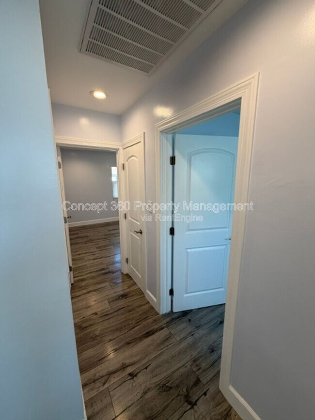 Building Photo - 2287 Belmont Ave