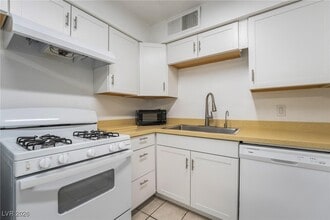 Building Photo - 4302 Lynnann