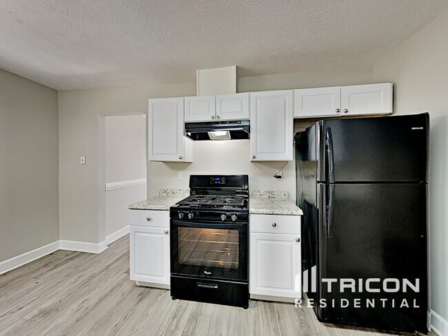 Building Photo - 2487 Archwood Way
