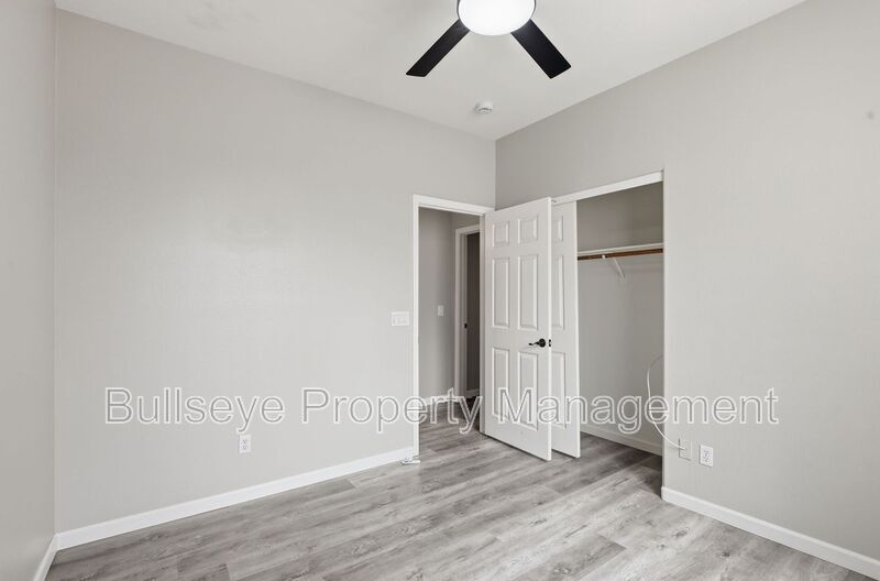 Building Photo - 2047 S Jefferson